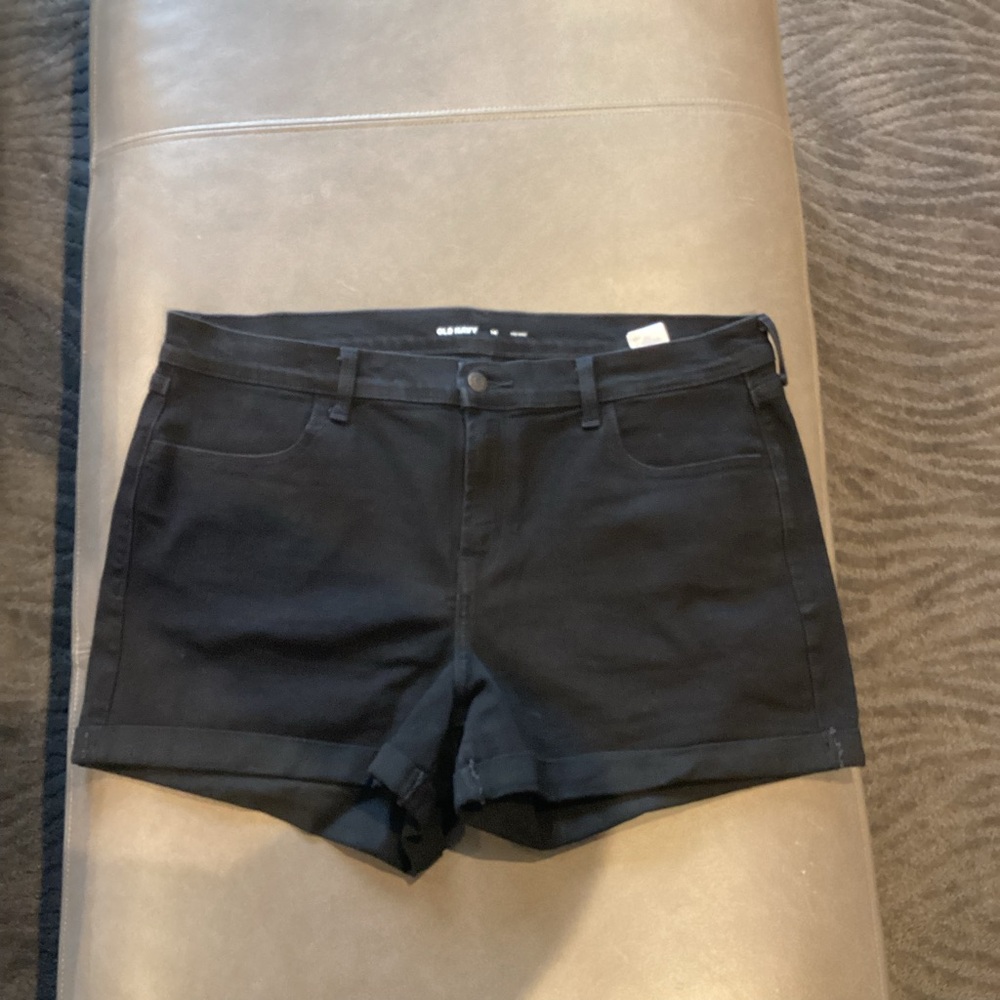 Old Navy Mid-Rise Black Jean Shorts